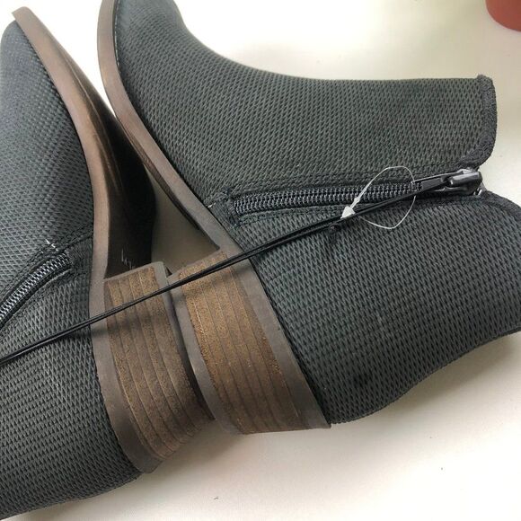 Kensie Gerona Dark Grey Suede Stacked Heel Bootie - Picture 5 of 9